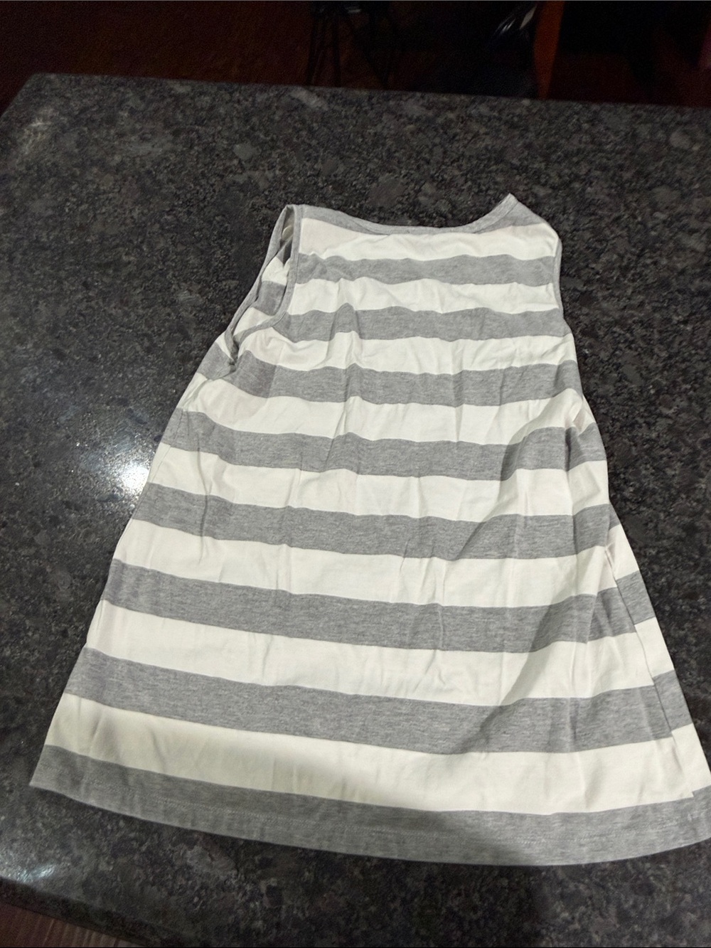 Women’s tank - Picture 2 of 2